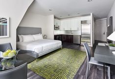 その他 5 AKA Times Square