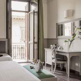 Primary image 1 엠버시아토리 호텔, 이솔라델레펨미네 호텔