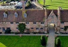 Others 5 London Beach Country Hotel