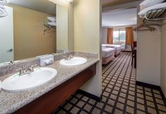 Others 6 Travelers Inn