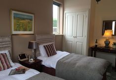 Others 6 Taunton Town House