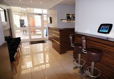 อื่นๆ 2 Crestfield Hotel