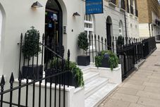 อื่นๆ Crestfield Hotel