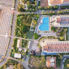 Primary image1水上飯店 - 全包式,图伦奇海滩飯店