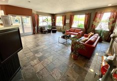 Others 6 Court Plaza Inn & Suites