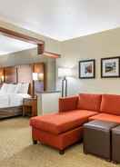 Imej utama Comfort Suites Grand Rapids North