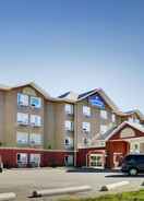 Imej utama Lakeview Inns & Suites - Chetwynd