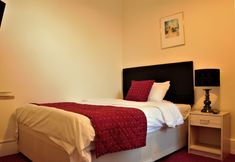 Others 3 Bow Guest House