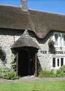 Primary image The Thatched Cottage Inn