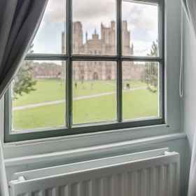 Primary image1古老門禁式飯店,门迪普区飯店