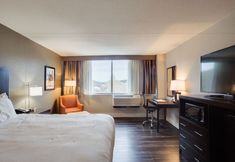 Others 5 The Hotel Hot Springs