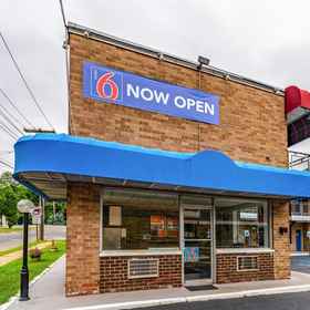 Primary image1Motel 6 Elmsford, NY - White Plains,桑尼赛德飯店