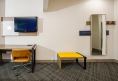 Others 7 Comfort Suites University Drive
