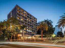 Mercure Perth On Hay, Rp 1.985.809