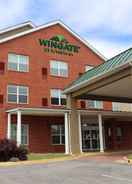 Primary image Wingate by Wyndham Waldorf/Washington DC Area