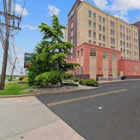 Primary image1Hotel Executive Suites,奥克伍德高地飯店