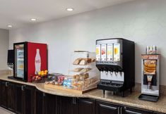 Others 4 La Quinta Inn & Suites by Wyndham Bakersfield North