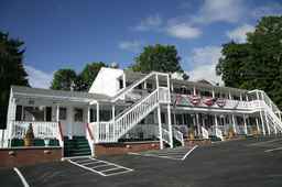 Bennington Motor Inn, Rp 2.551.045