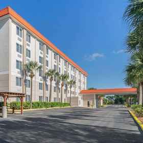 Primary image 1 Comfort Inn St Petersburg North, Hotel Pinellas County