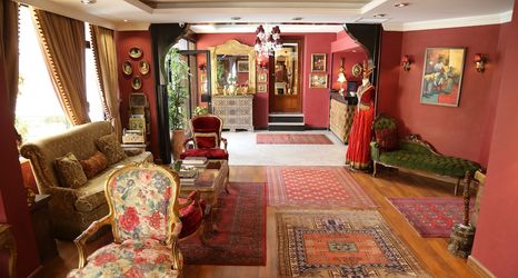 Lain-lain 2 Gondola Hotel and Suites