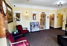 Others 7 Santa Paula Inn