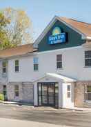 Imej utama Days Inn & Suites by Wyndham Sellersburg