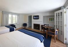 Others 5 Colonial Inn in Harbor Springs