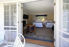 Others 2 Colonial Inn in Harbor Springs