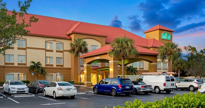 อื่นๆ La Quinta Inn and Suites Fort Myers I-75