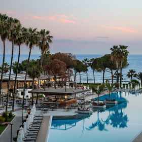 Primary image1阿坎瑟斯珍奈特巴魯特精選 - 超全包,Dragon Bar飯店