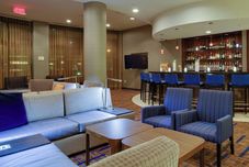 기타 Courtyard by Marriott Republic Aprt Long Island/Farmingdale