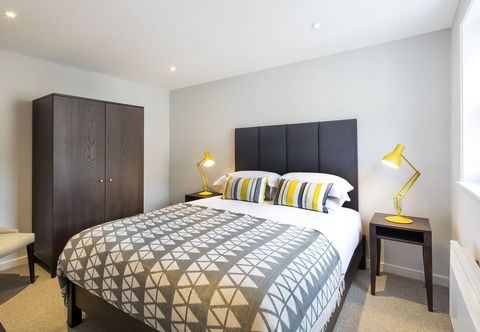 기타 SACO Bath - St James's Parade