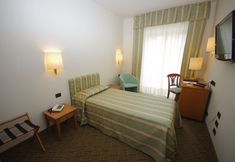 Others 7 Hotel Savant