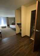 Room Comfort Inn & Suites