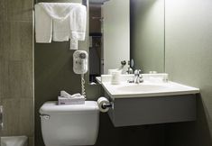 기타 7 Days Inn by Wyndham Fallsview