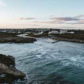 Primary image 1 Deep Blue Hotel & Hot Springs, Warrnambool Hotels