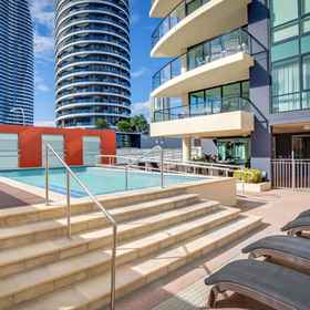 Primary image 1 Mantra Broadbeach on the Park, Hotel Taman Negara Burleigh Head