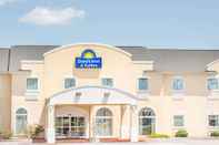 Others Days Inn & Suites by Wyndham Swainsboro