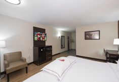 其他 6 Red Roof PLUS+ Poughkeepsie