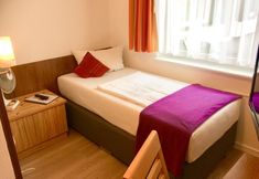 Others 7 Hotel Triton