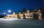 Khác 4 Mountain Inn & Suites