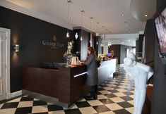 Others 3 Golden Tulip West Ende