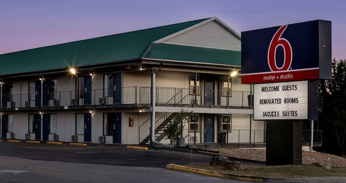 อื่นๆ MOTEL 6 Branson West - Silver Dollar City