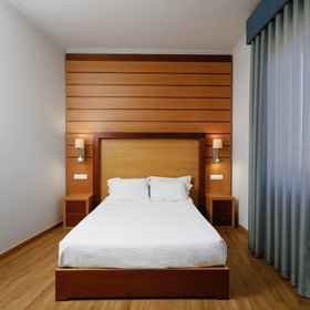 Room 6 Montebelo Palácio dos Melos Viseu Historic Hotel, Viseu District Hotels