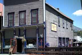 The Forest Queen Hotel