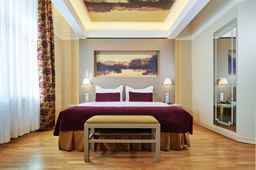 Opera Hotel, USD 77.17