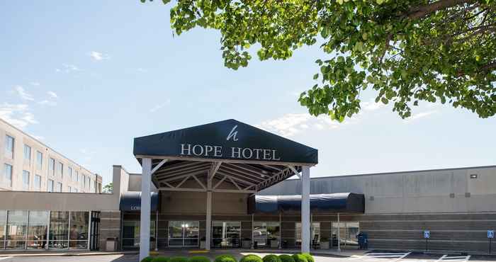 อื่นๆ The Hope Hotel and Richard C. Holbrooke Conference Center