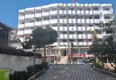 Others 2 Hotel First Class