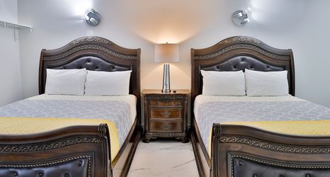 Others 2 Diplomat Inn