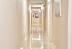 Others 7 Diplomat Inn